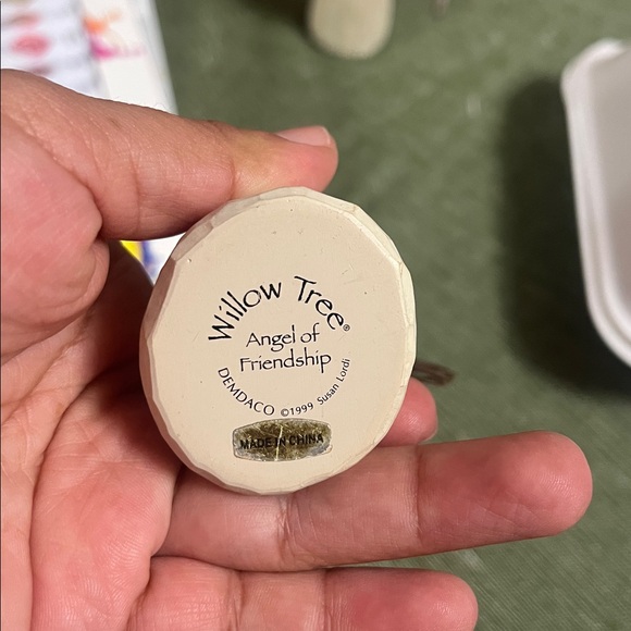 Susan Lordi DEMDACO 1999 Willow Tree " Angel of Friendship" - Picture 3 of 5